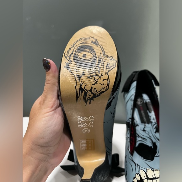 Iron Fist Zombie Heels Size US 8 (EU 39) - Never Worn - Picture 4 of 8